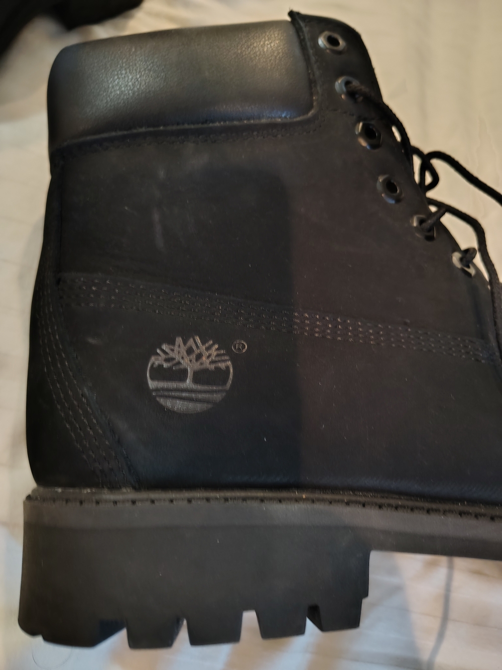 Timberland Men's Black Leather Work Boot with Padded Collar..